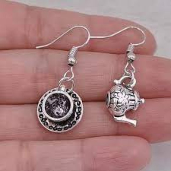 Vtg Inspired Retro Tea Kettle Tea Cup Pendant Earrings Rustic Silver Gift set - Picture 2 of 5